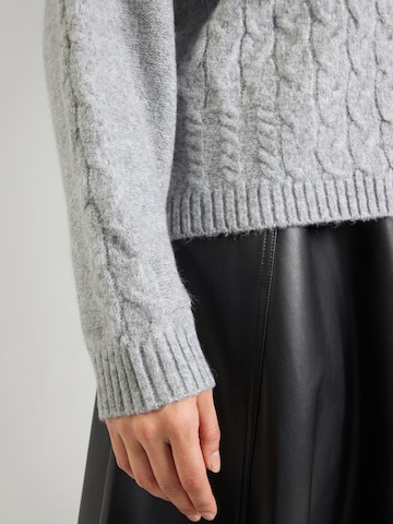 Pull-over 'Silva' ABOUT YOU en gris