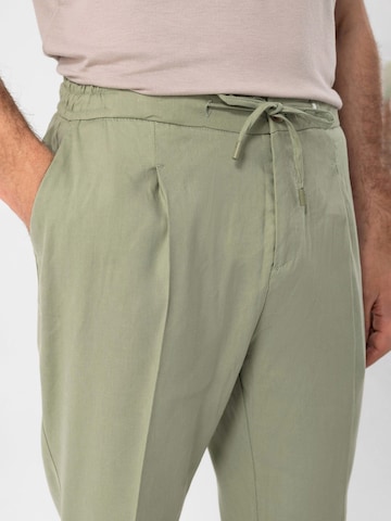 Antioch Regular Панталон в зелено