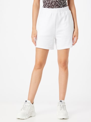 GAP Regular Trousers in White: front