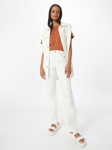 PIECES Shirt 'Ria' in Bruin