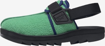 Reebok Clogs 'Beatnik' in Grün: Vorderseite