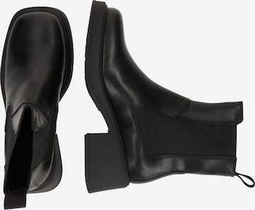 VAGABOND SHOEMAKERS Chelsea Boots 'DORAH' in Schwarz ABOUT YOU