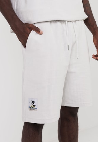Kleinigkeit Regular Shorts in Weiß