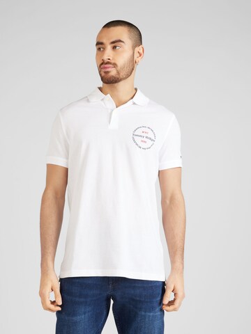 T-Shirt TOMMY HILFIGER en blanc : devant