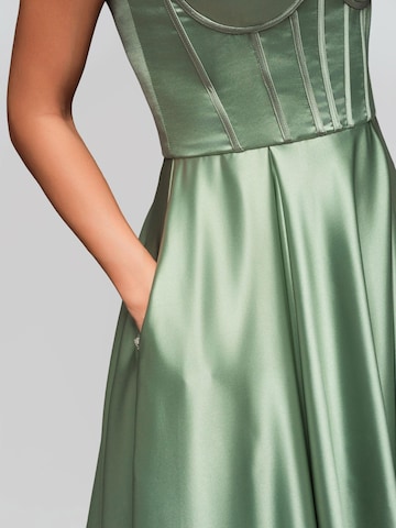 Ombre Evening dress in Green: front
