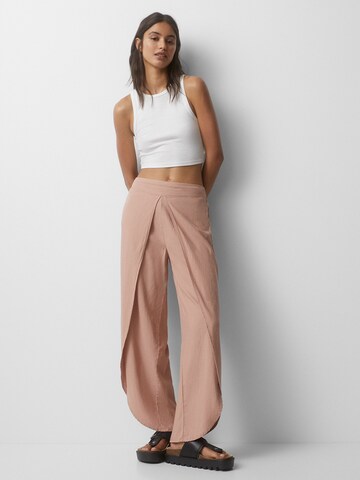Pull&Bear Široký strih Nohavice - Ružová