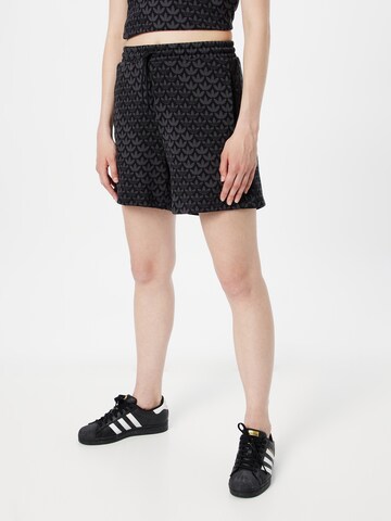 ADIDAS ORIGINALS Regular Broek 'Trefoil Monogram' in Zwart: voorkant