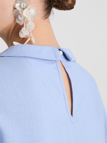 GUIDO MARIA KRETSCHMER FOR BRIDGERTON Bluse 'Daphne' i blå