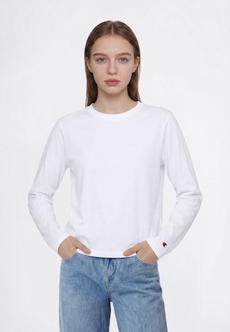 Champion Shirt in Blue: front