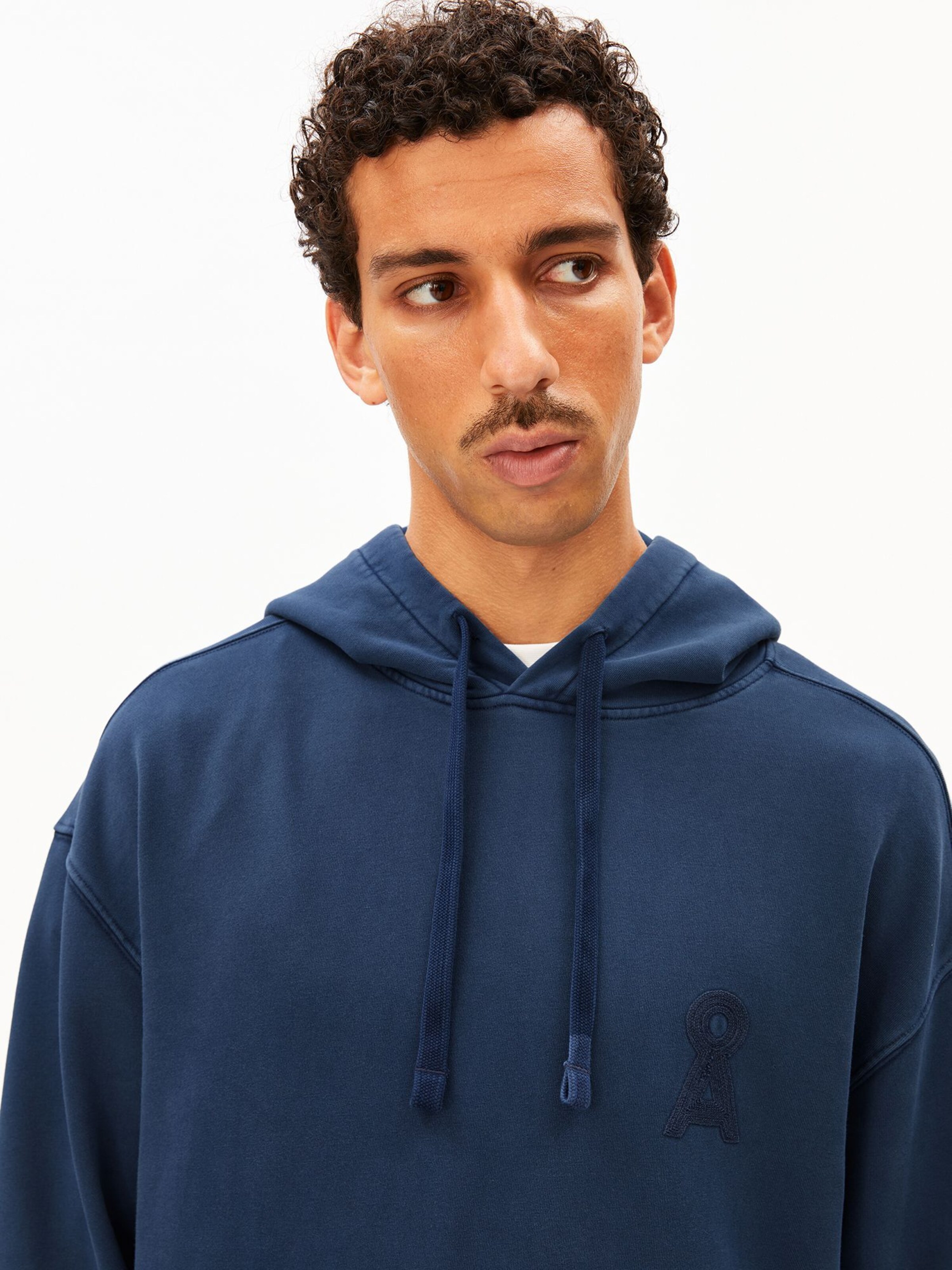 ARMEDANGELS Sweatshirt in Blauw