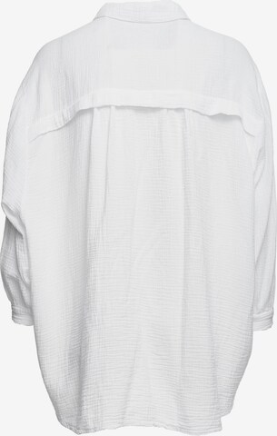 Decay Blouse in White