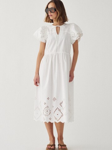 Robe ' N-Monica ' Noella en blanc : devant