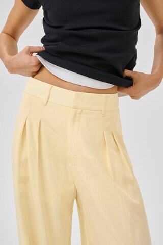 My Essential Wardrobe Wide leg Bandplooibroek 'MWZoe' in Geel
