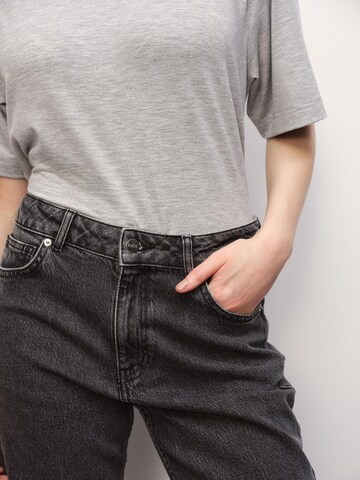 RÆRE by Lorena Rae Regular Jeans 'Falda' in Grijs