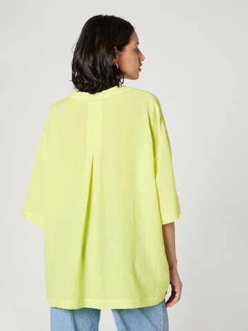 florence by mills exclusive for ABOUT YOU - Blusa 'Break Time' em amarelo