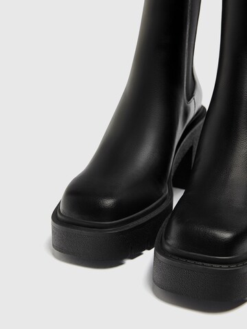 Pull&Bear Chelsea Boots in Schwarz