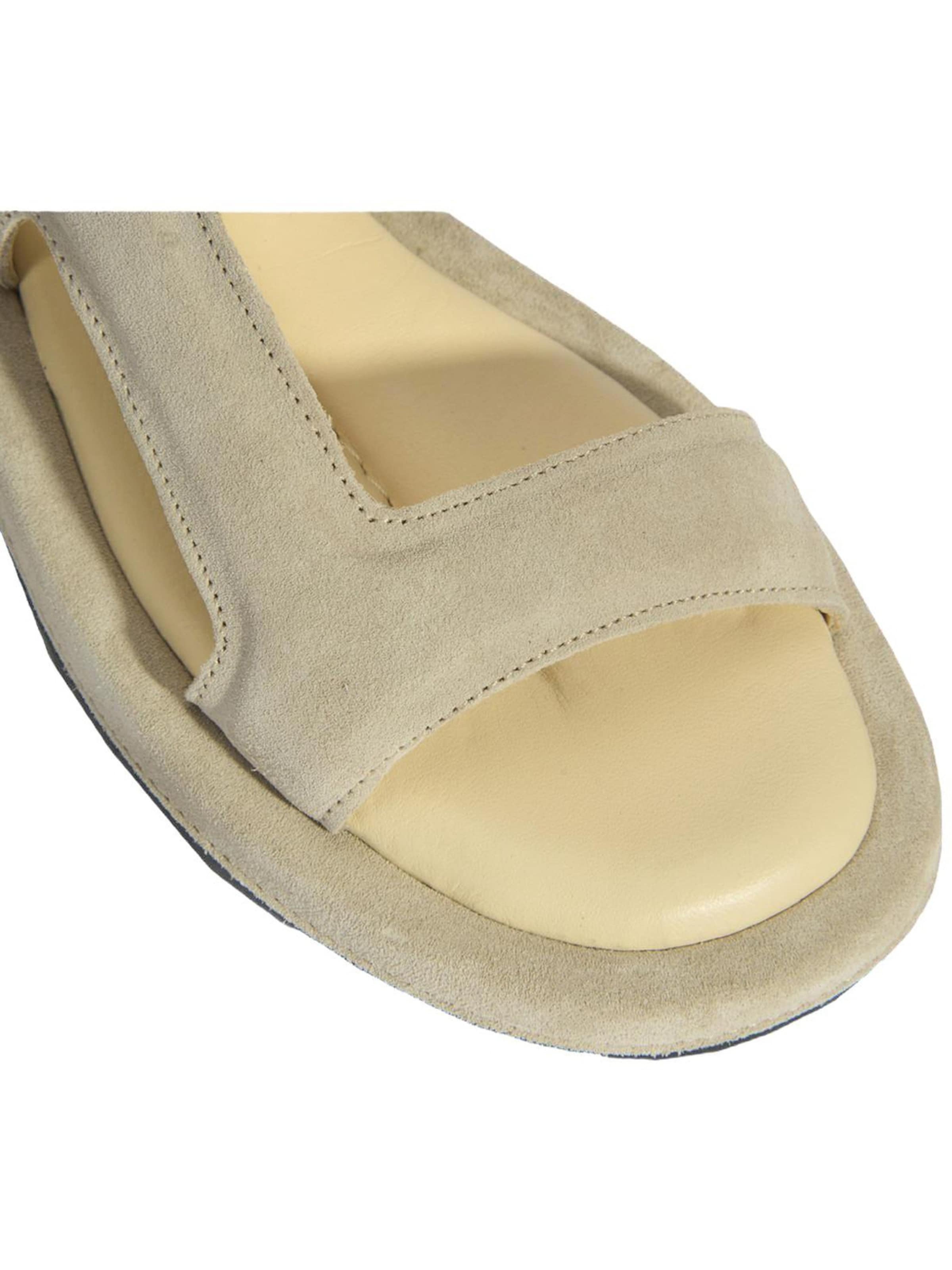 Desa Sandals in Beige