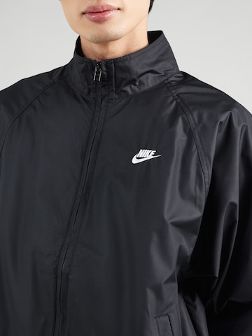Nike Sportswear Преходно яке в черно
