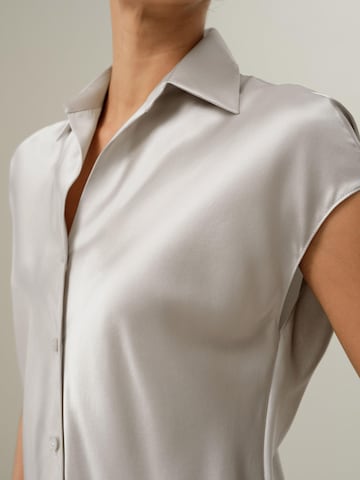 Lilysilk - Blusa en gris