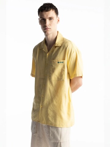 Giesto - Regular Fit Camisa em amarelo: frente