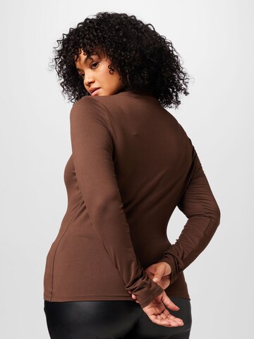 Vero Moda Curve Shirt 'INA' in Brown