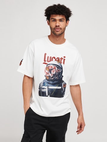 T-Shirt 'Light Astronaut' LYCATI exclusive for ABOUT YOU en blanc : devant