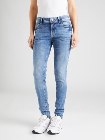 Skinny Jeans de la QS pe albastru: față