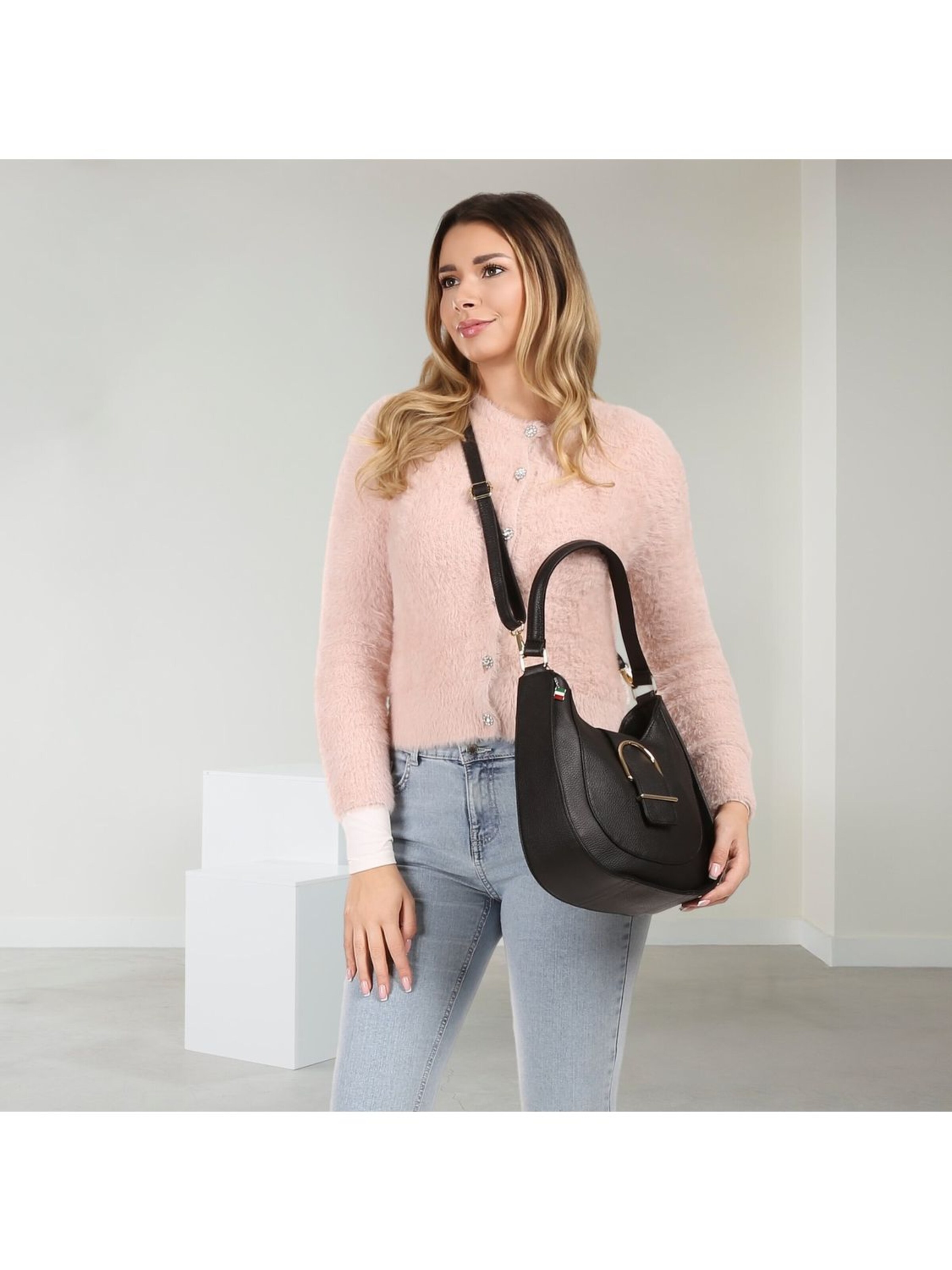 Florence Schoudertas in Zwart