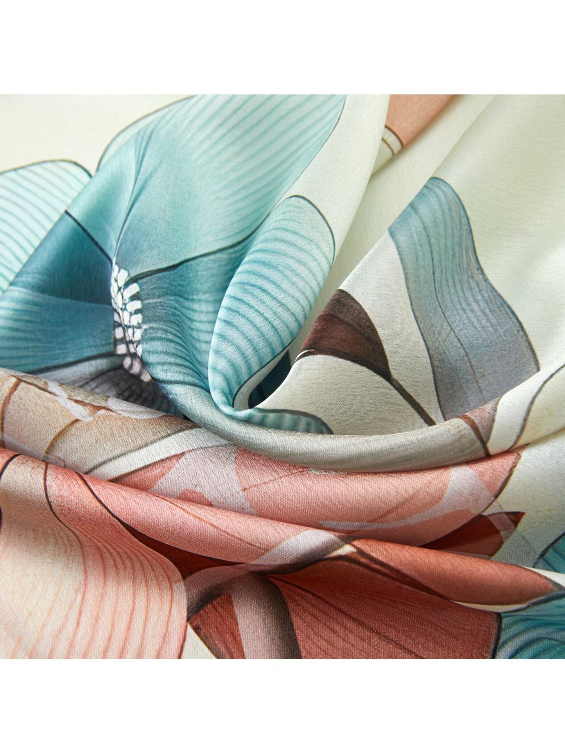 19V69 ITALIA Scarf 'Carré de soie Grand Spring Flowers' in Pink