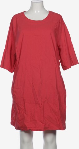 Vetono Dress in XXXL in Pink: front