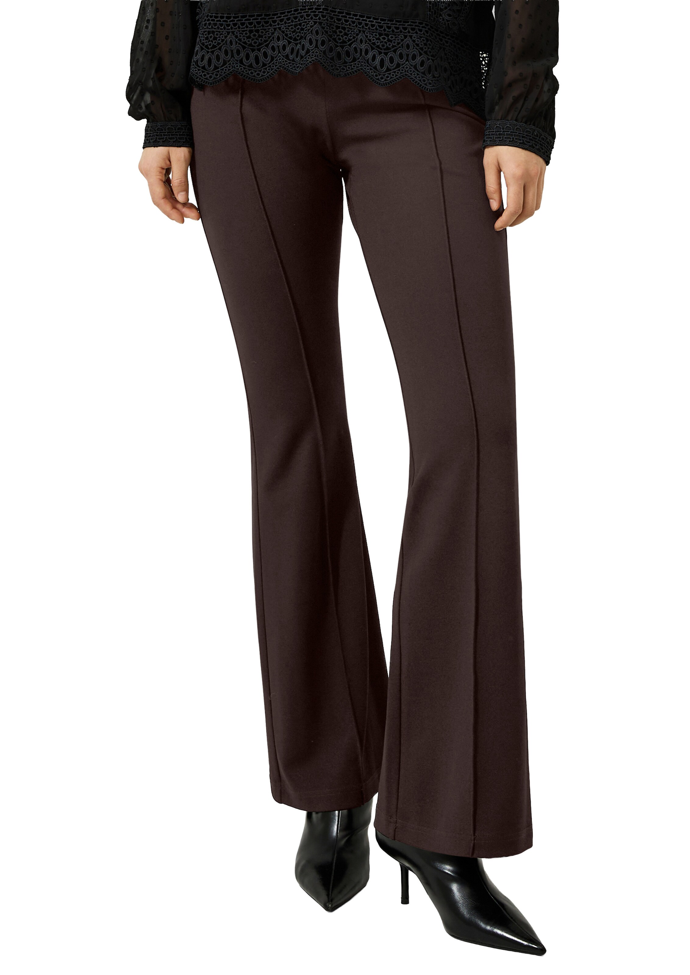 QS Flared Broek in Bruin: voorkant