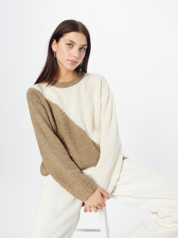 PIECES Sweater 'NILLE' in Brown: front