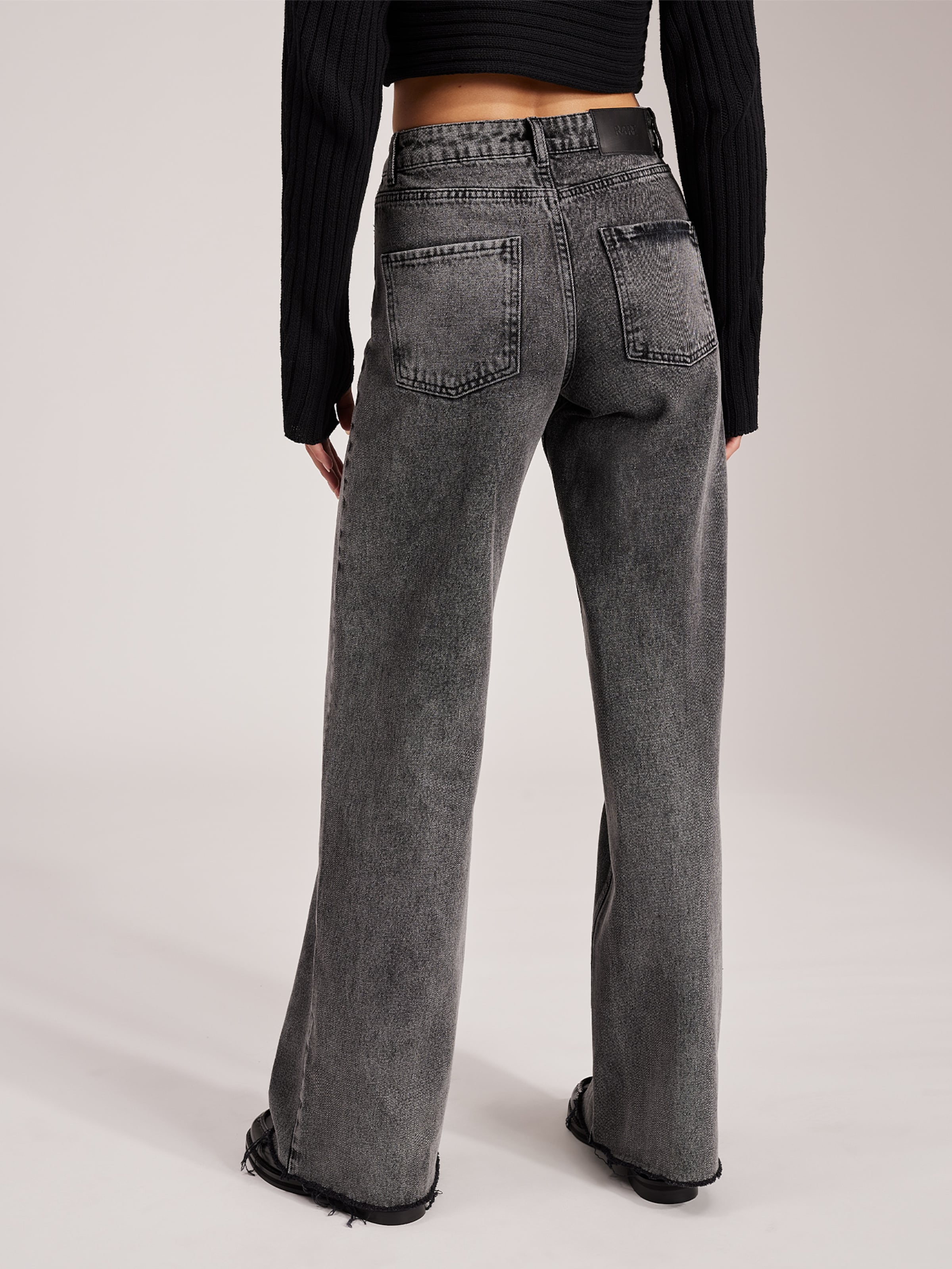 Jean NYDJ Boyfriend Gris - Taille 8, Délavé Léger, Longueur 27, Neuf Avec étiquettes