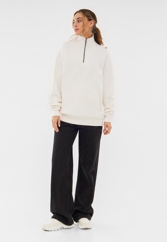 Johnny Urban Sweatshirt 'Cooper' in Beige