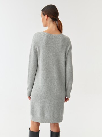 TATUUM Stickad klänning 'CABI' i grå