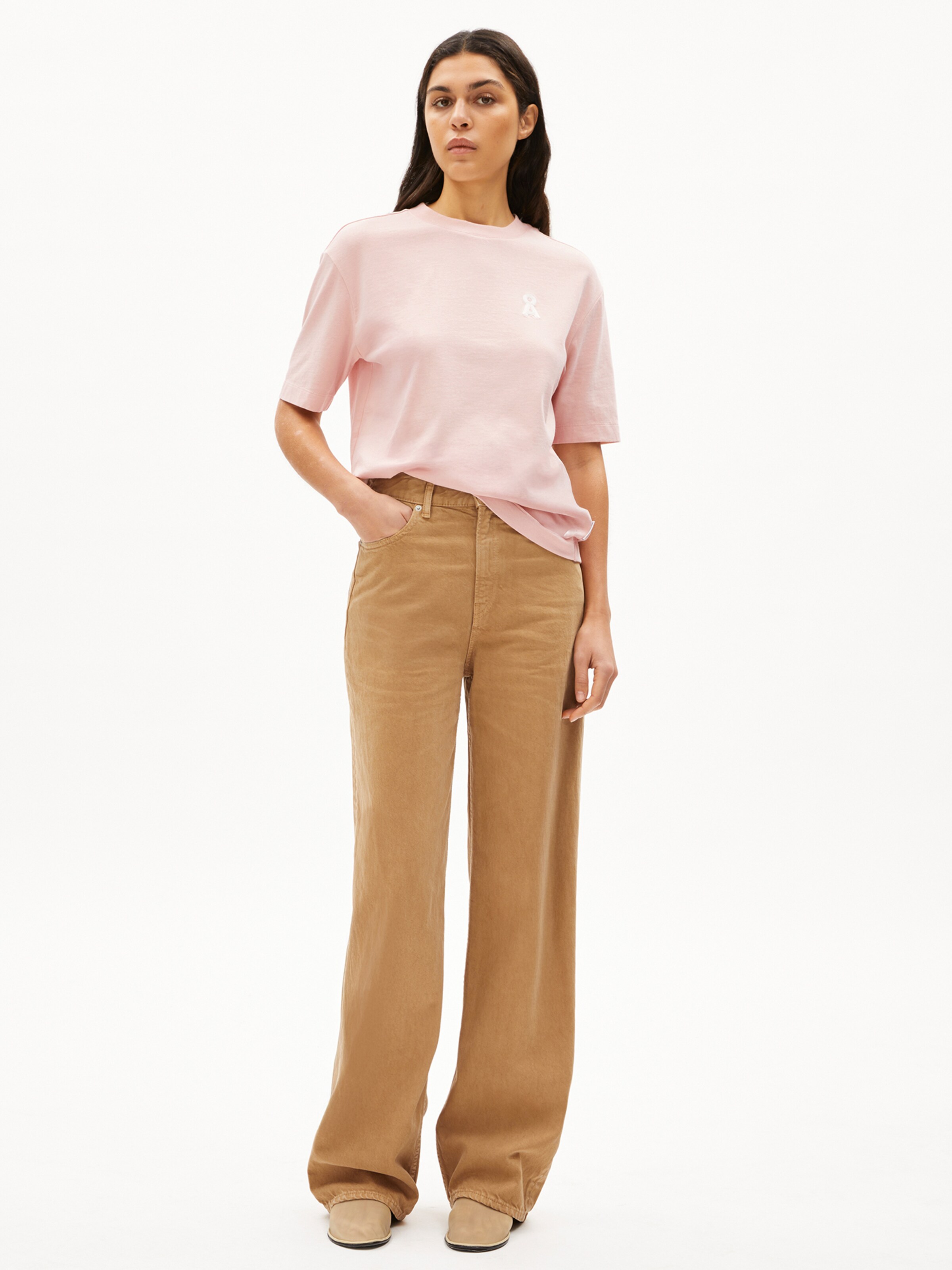 T-shirt 'ICONIC Å TARJAA' ARMEDANGELS en rose