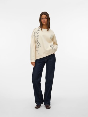 Sweat-shirt 'IVALO' VERO MODA en beige