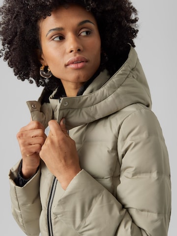 VERO MODA Winter Jacket 'DOLLY' in Green