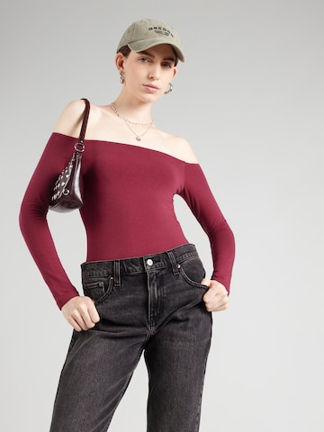 Abercrombie & FitchMajica - ljubičasta boja: prednji dio