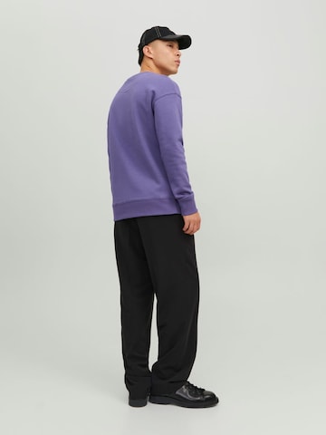 JACK & JONES - Sweatshirt 'Star' em roxo