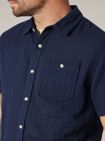 Coupe regular Chemise 'Squizz' Deeluxe en bleu