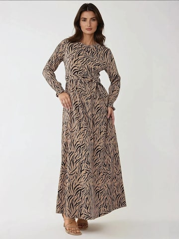 Hiccup - Vestido em castanho: frente