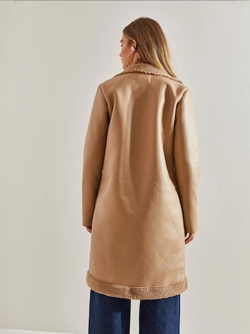 Cappotto invernale di Bianco Lucci in beige