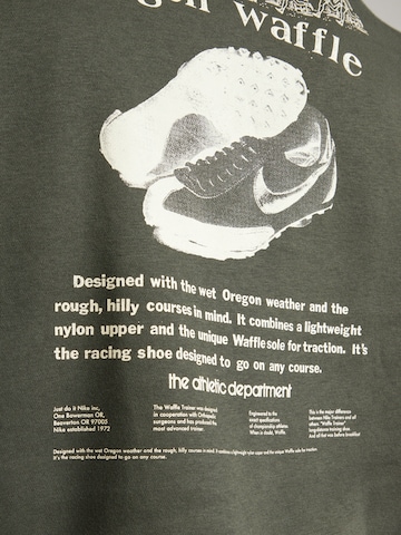 Nike Sportswear Sweatshirt 'Club' in Groen