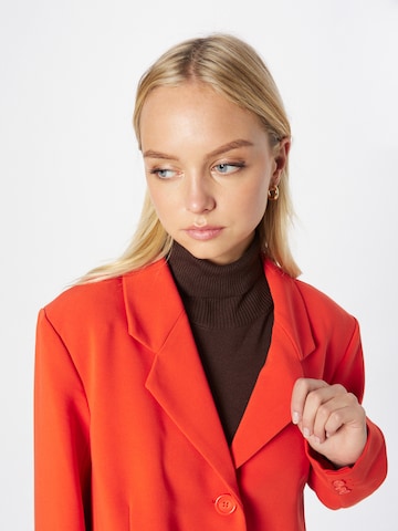 Blazer 'Tiane' di mbym in rosso