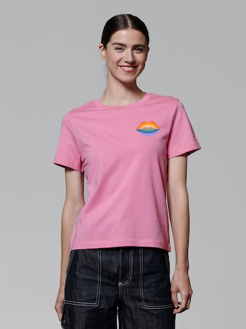 Watapparel Shirt ' Kuss Kuss ' in Pink: front