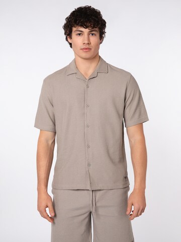 Sublevel Regular Fit Hemd in Beige: Vorderseite