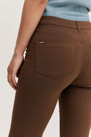 b.young Slimfit Jeans 'Elva' in Bruin