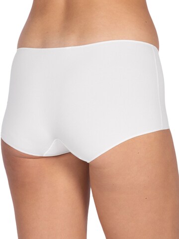 Nina von C. Boyshorts 'Secret' in White