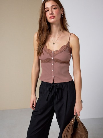 Haut Next en marron : devant